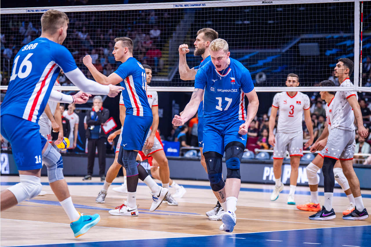 决赛中对阵, 成功晋级八 决赛中对阵, 成功晋级八