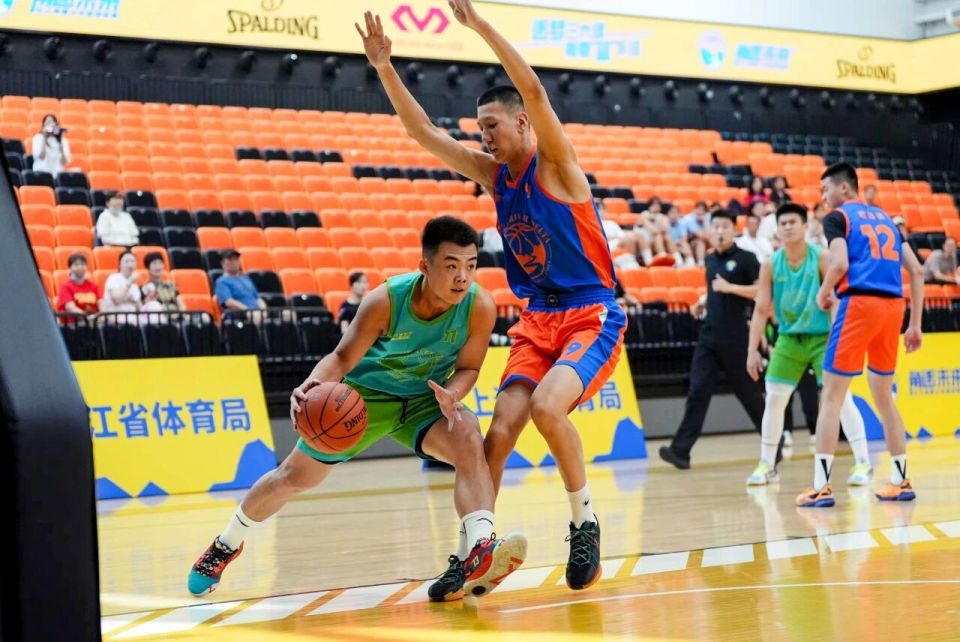 年篮球联赛, vfMoC, 先后转战浙 年篮球联赛, vfMoC, 先后转战浙