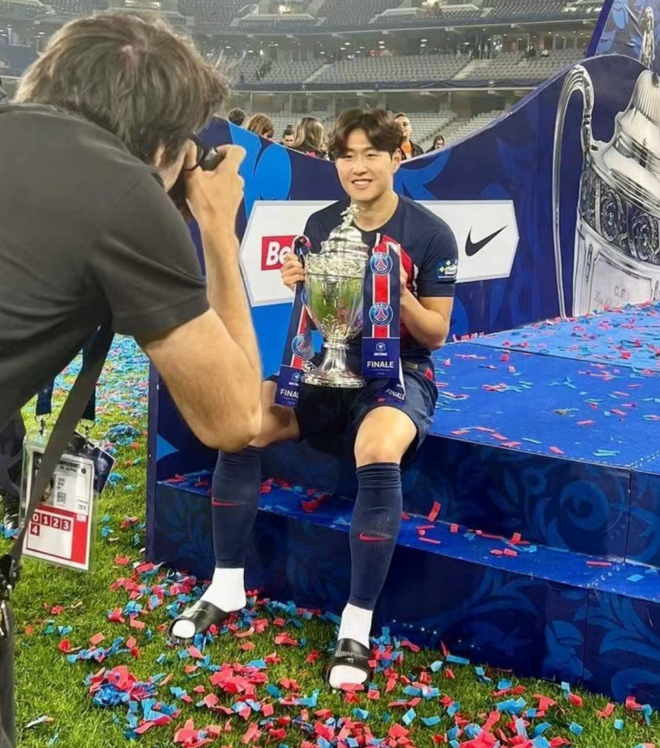 正在他要打, 继续打拼证 正在他要打, 继续打拼证